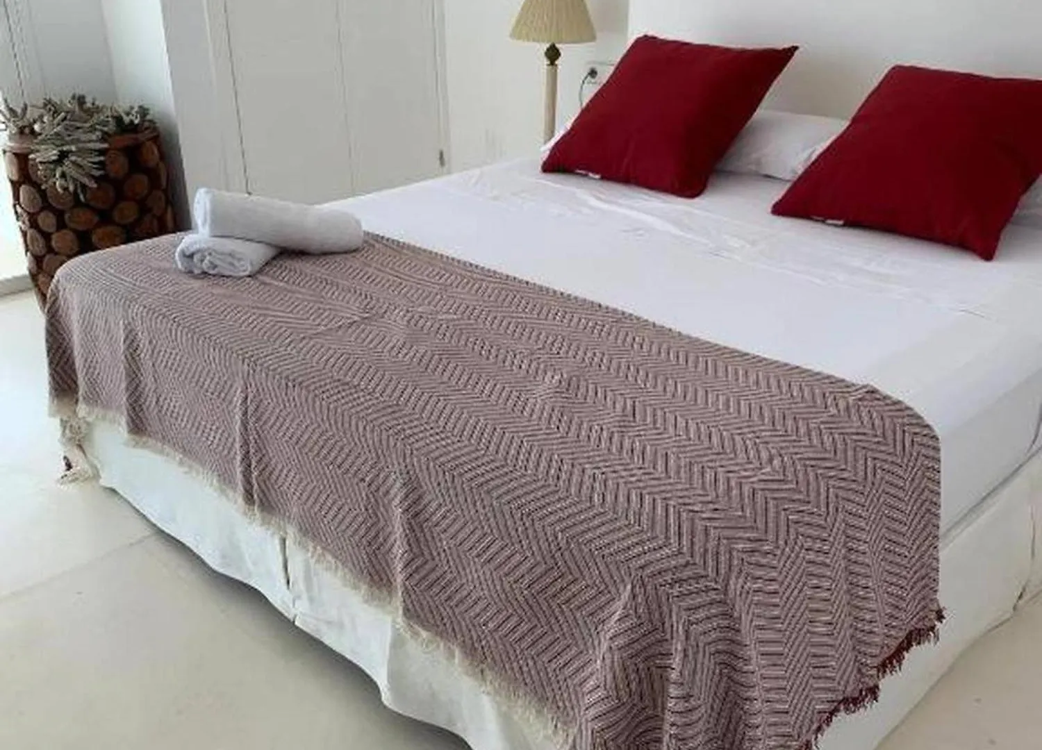 Villa De Lujo En Ibiza Roca Llisa